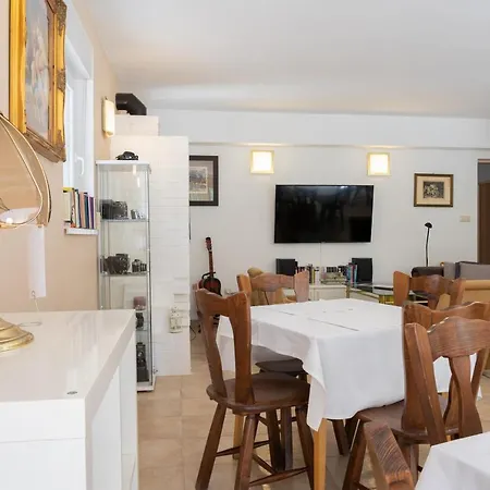 Balatonair Vendeghaz 3*